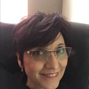 Meet your Posher, Daniela